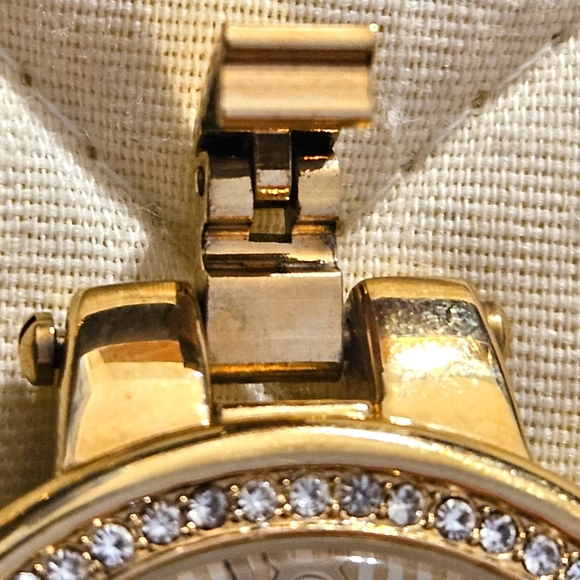 Liz Claiborne Ladies Goldtone Watch ☆ Removable Band ☆ Gemmed ☆ WR ☆ LC9008 ☆ - Picture 4 of 8